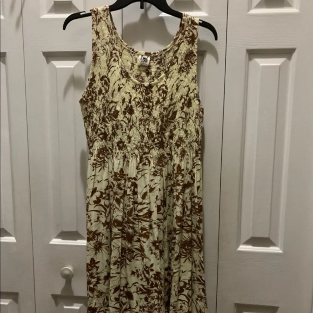 “Rama” Stretch Women Beige & Brown Dress. Size: XL